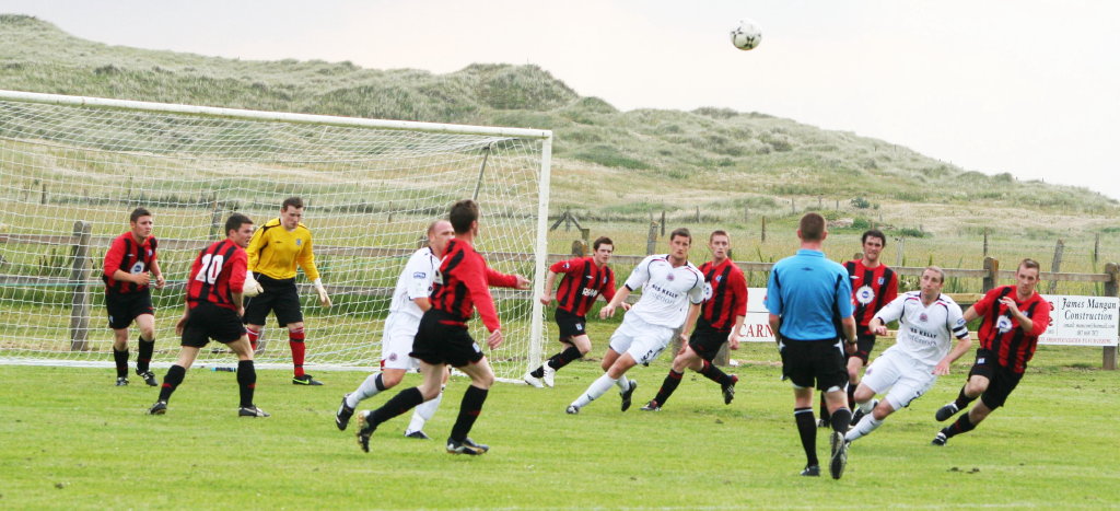 Bohemians, Glen Crowe, Owen Heary and Jason McGuinness have Iorras under presure on their recent visit